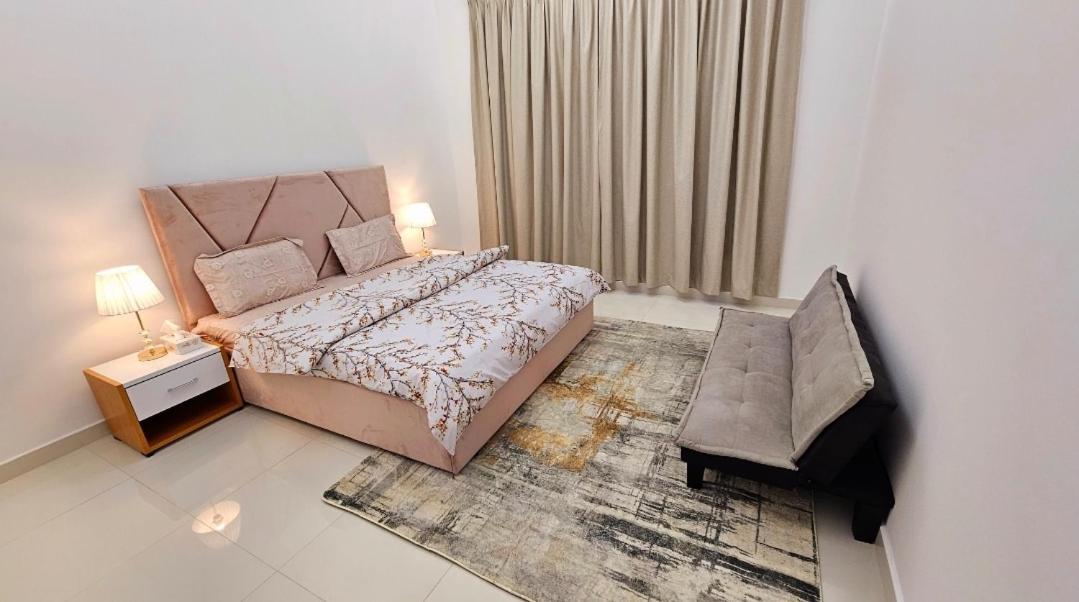 Проживание в семье Splendid Near Airport *