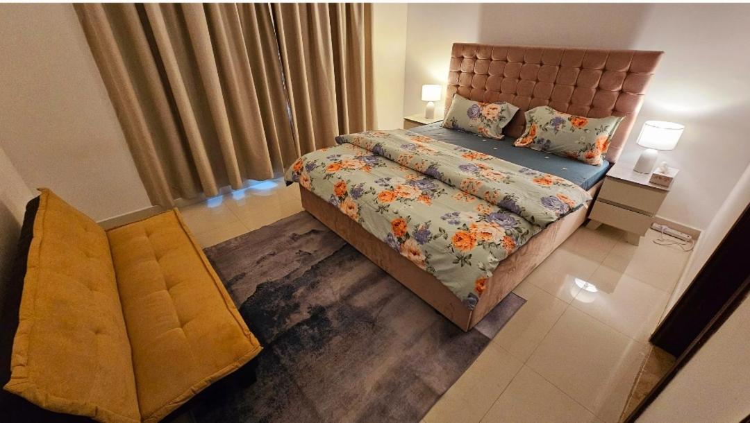 Проживание в семье Splendid Near Airport *